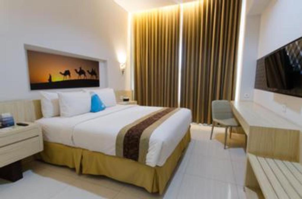 เมกะแลนด์ โฮเต็ล โซโล Hotel Surakarta  ภายนอก รูปภาพ