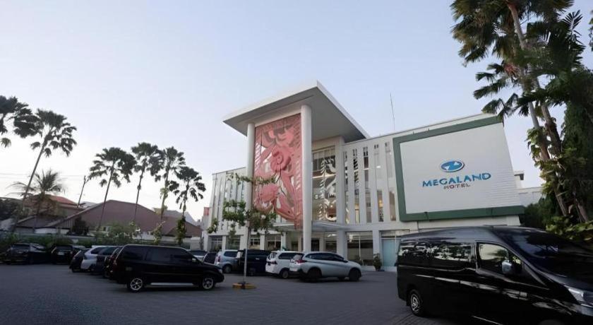 เมกะแลนด์ โฮเต็ล โซโล Hotel Surakarta  ภายนอก รูปภาพ